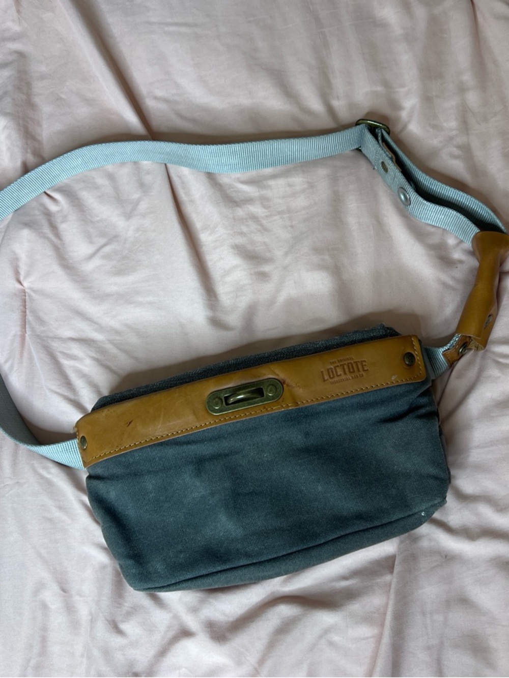 LOCTOTE Original Heritage Swing Crossbody Bag